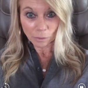 Meet your Posher, Joy